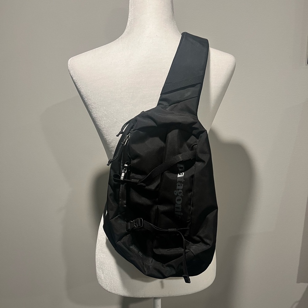 Patagonia 8L Atom Sling
